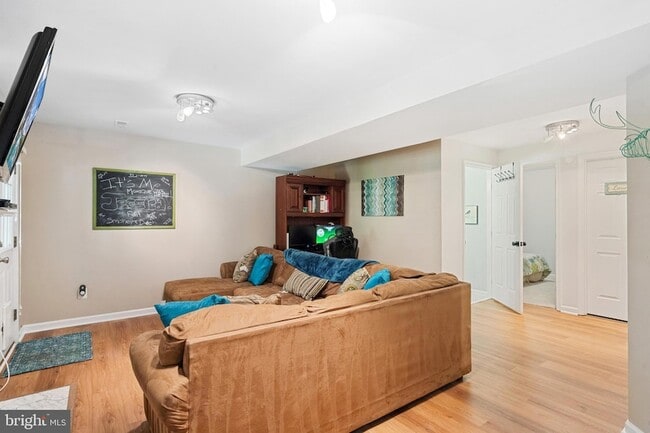 Building Photo - 2610 Grayton Ln