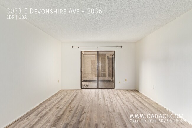 Building Photo - 3033 E Devonshire Ave