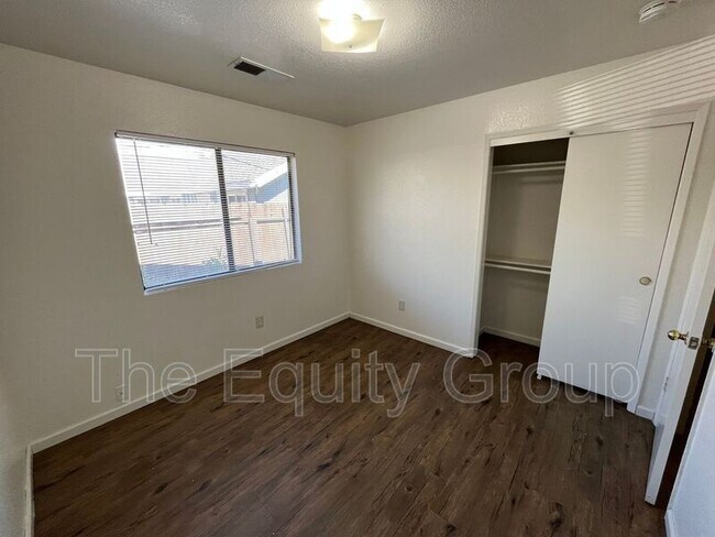 Building Photo - 206 E Mill Ave
