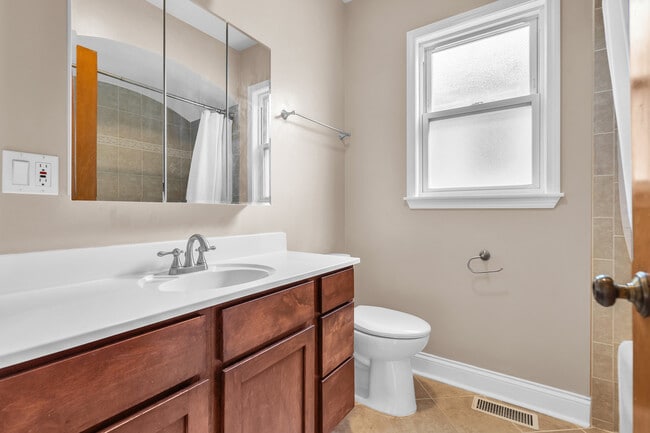 Building Photo - 3108 N 78th Ct
