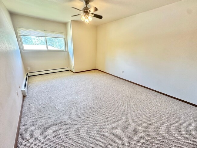 Building Photo - 745 Nyssa Dr