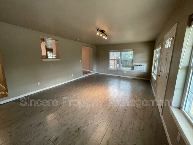 Building Photo - 120 N Ranchwood Blvd