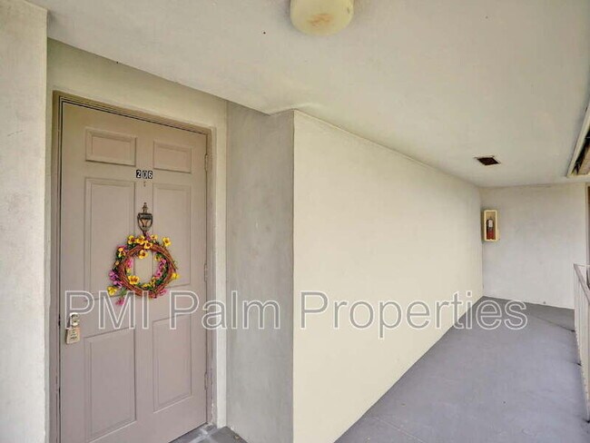 Building Photo - 10193 N Military Trl