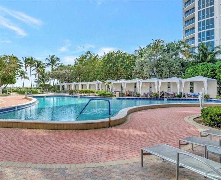 Building Photo - 3001 S Ocean Dr