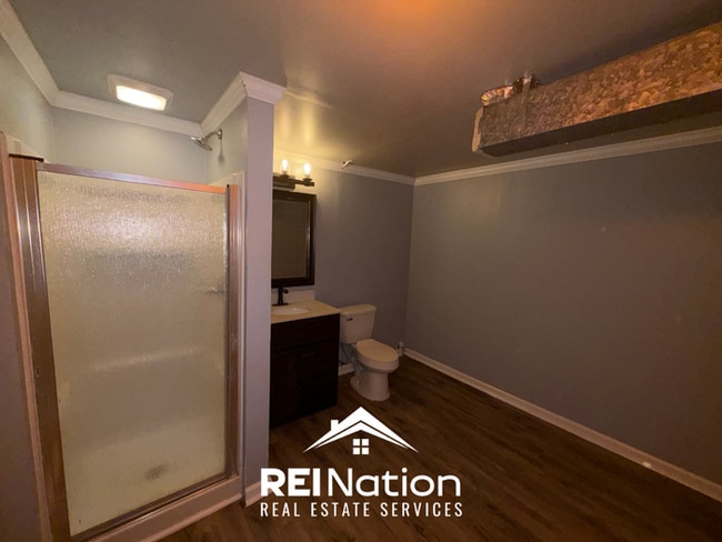 Building Photo - MASSIVE BESSEMER RENTAL! 4BR/2.5BA | High Ceilings & Brick Fireplace | 2-Car Garage!