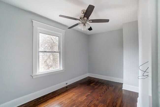 Building Photo - Three Bedroom Home in Covington!