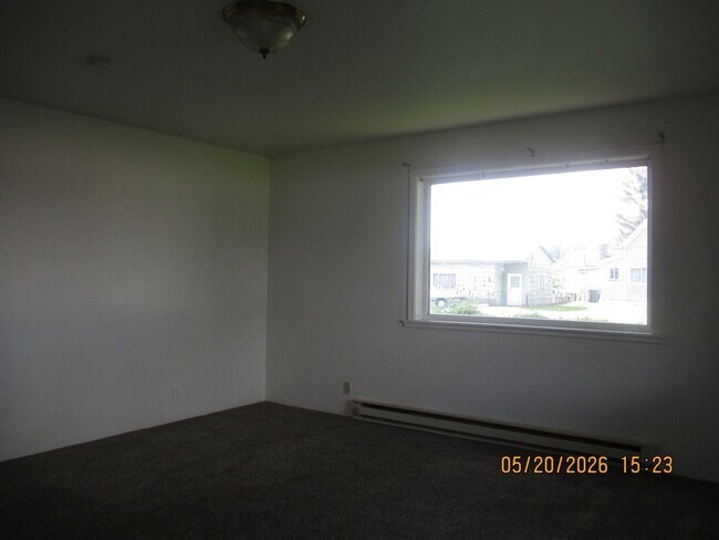 Building Photo - 1104 2nd St