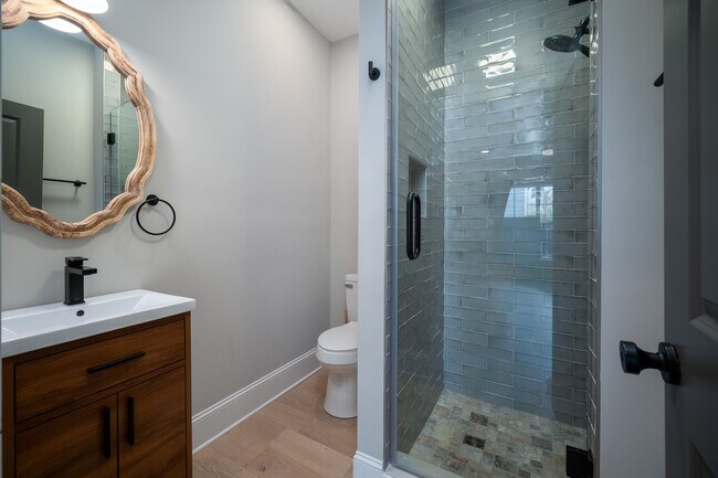 Building Photo - 288 W Main St