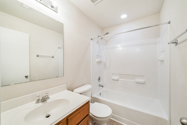 Building Photo - 21323 Slate Crossing Ln