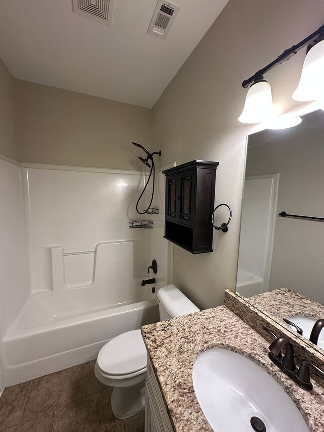 Building Photo - 4 BR/3 BA in exclusive Montrose Subdivision in Olive Branch!