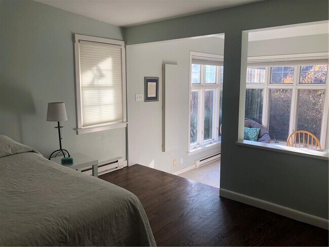 Building Photo - 265 Lippitt Ave
