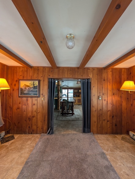 Building Photo - 8970 E Gull Lake Dr