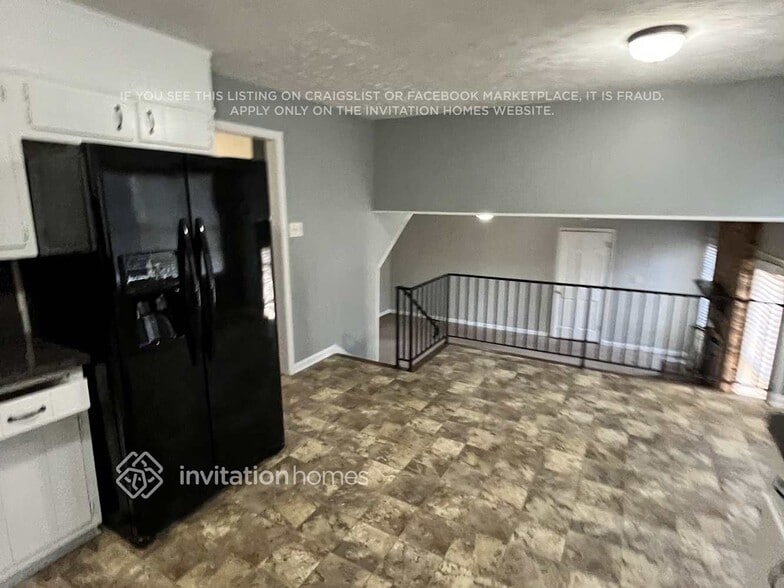 Building Photo - 230 Meadowood Ct