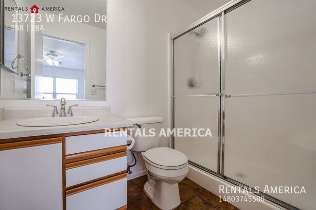 Building Photo - Charming 3BR/2BA Home in Surprise