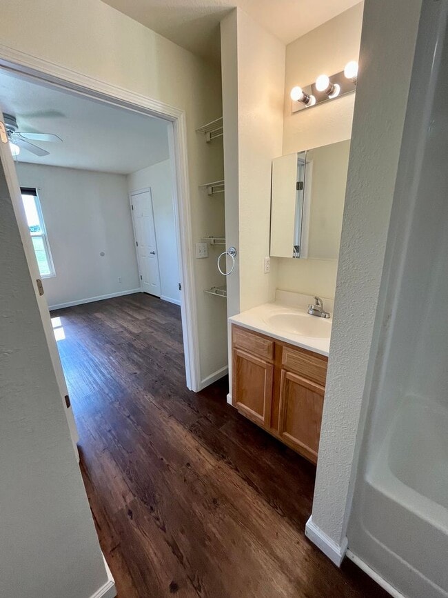 Building Photo - All Inclusive Duplex | 3 Bed |  2 Bath