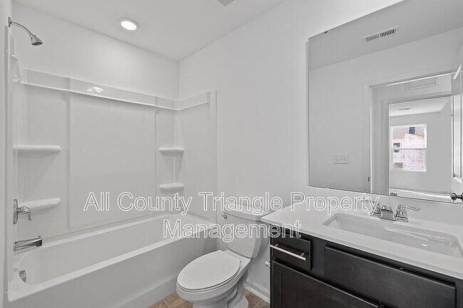 Building Photo - 3105 Vitner Dr