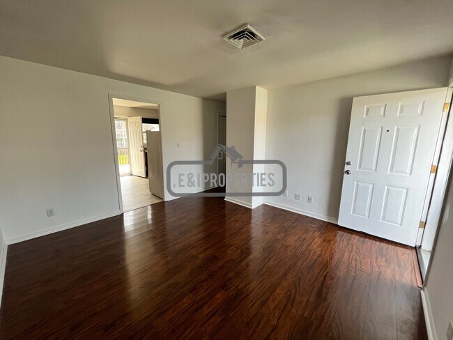 Building Photo - 1610 177th St