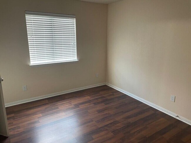 Building Photo - 103 Payne Stewart Dr