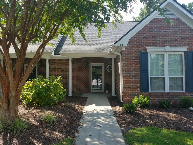 Building Photo - 1600 Sturdivant Dr