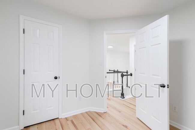 Building Photo - 8413 Woodford Bridge Dr