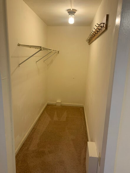 Building Photo - 1136 28th St