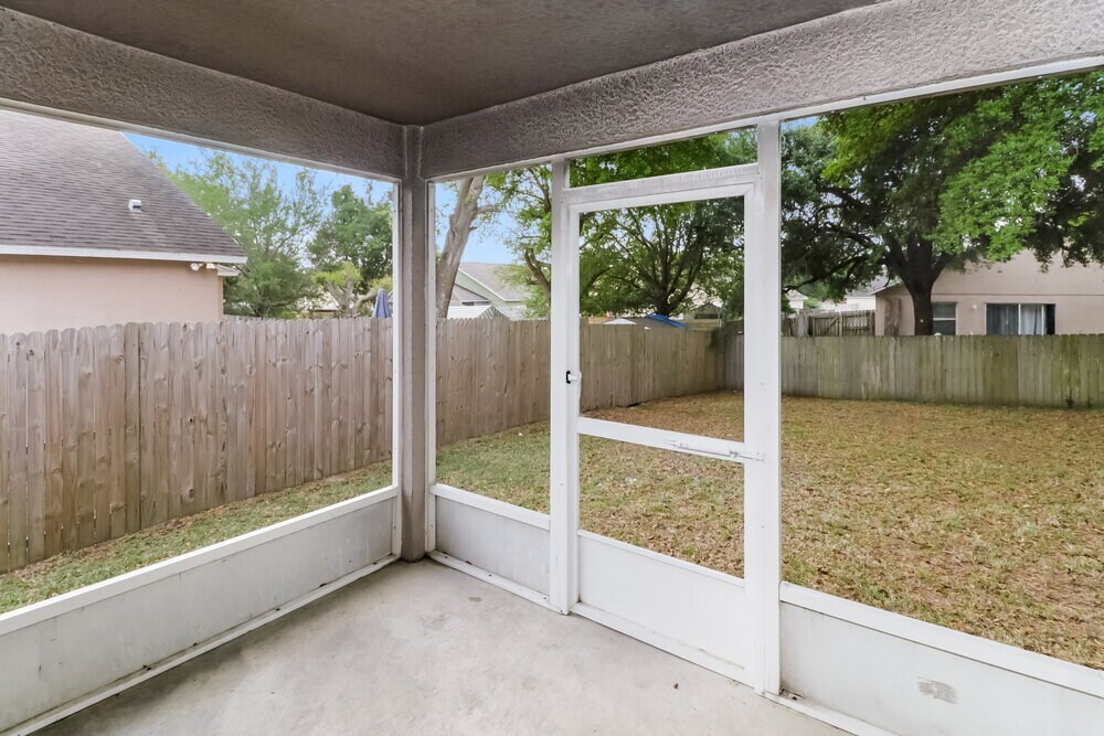 Building Photo - 2213 Merry Rd