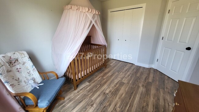 Building Photo - Stylish and Modern 3 BD | 2.5 BA Home - Mo...