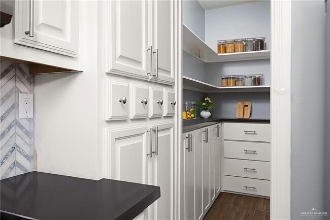 Building Photo - 41 5th St