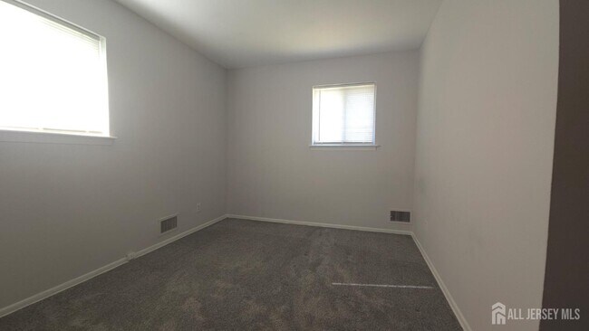 Building Photo - 89 Van Buren Ave