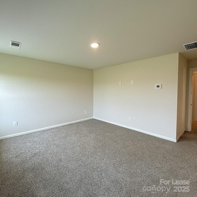Building Photo - 5290 Brailey Cir