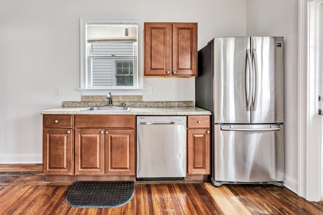 Building Photo - 105 Atlantic St