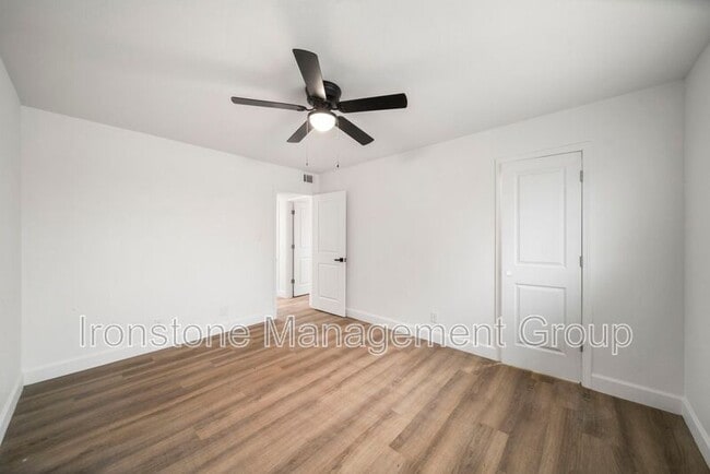 Building Photo - 4523 E 31st St