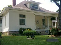 Building Photo - 2213 10th Ave S