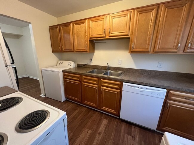 Building Photo - 936 Maryland Ave