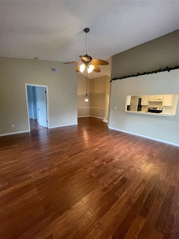 Building Photo - 1926 Whispering Way