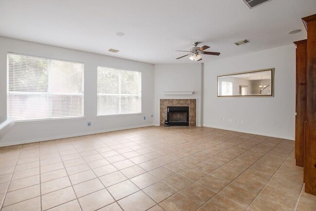 Building Photo - 1612 Sunterro Dr