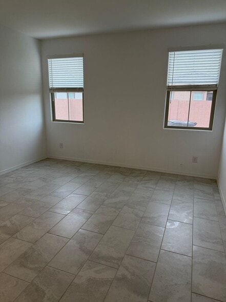 Building Photo - 10924 E Texas Ave