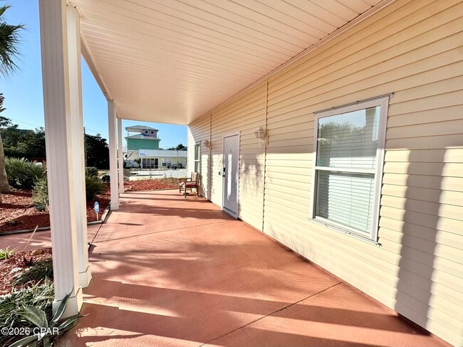 Building Photo - 13800 Pelican St