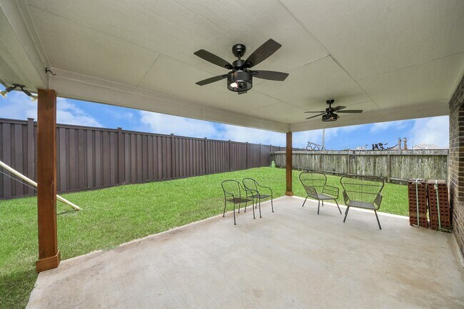 Building Photo - 2527 Horned Owl Dr
