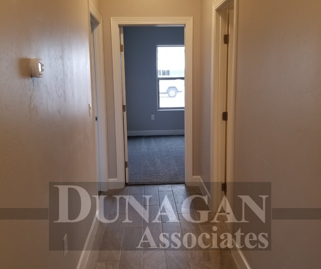 Building Photo - 401 Baler Ln