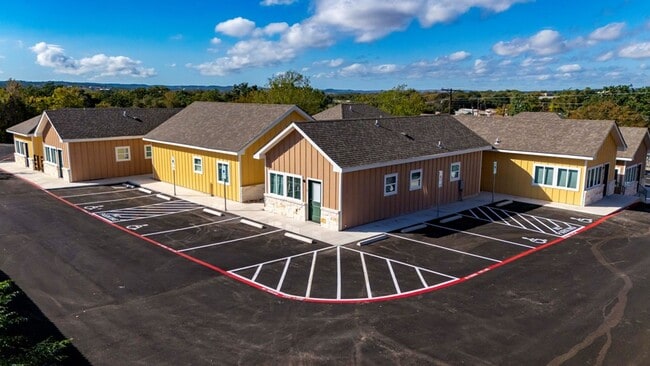 Primary Photo - FOR LEASE!!