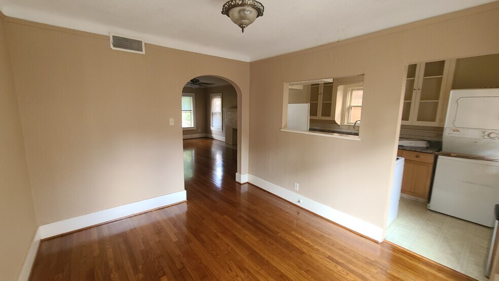 dining room - 1610 Castle Ct