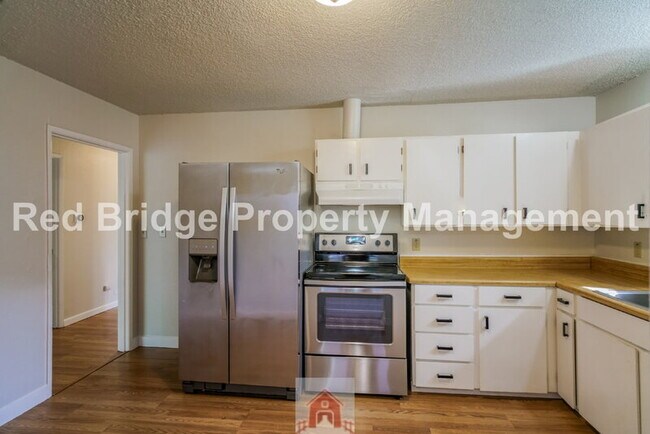 Building Photo - 4480 SW 165th Ave