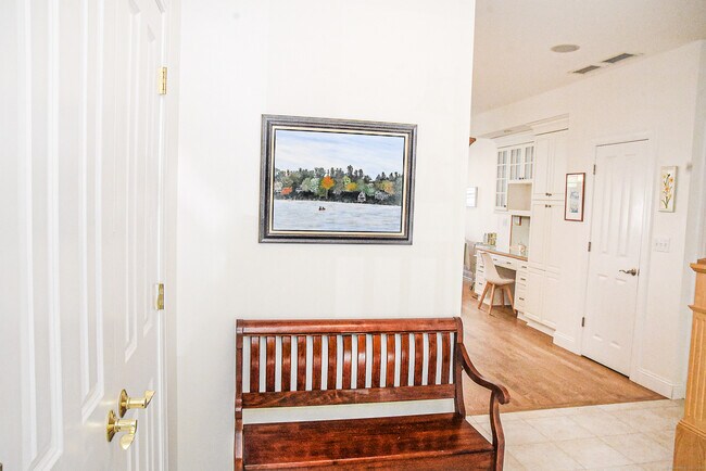 Building Photo - 12 Westover Ln