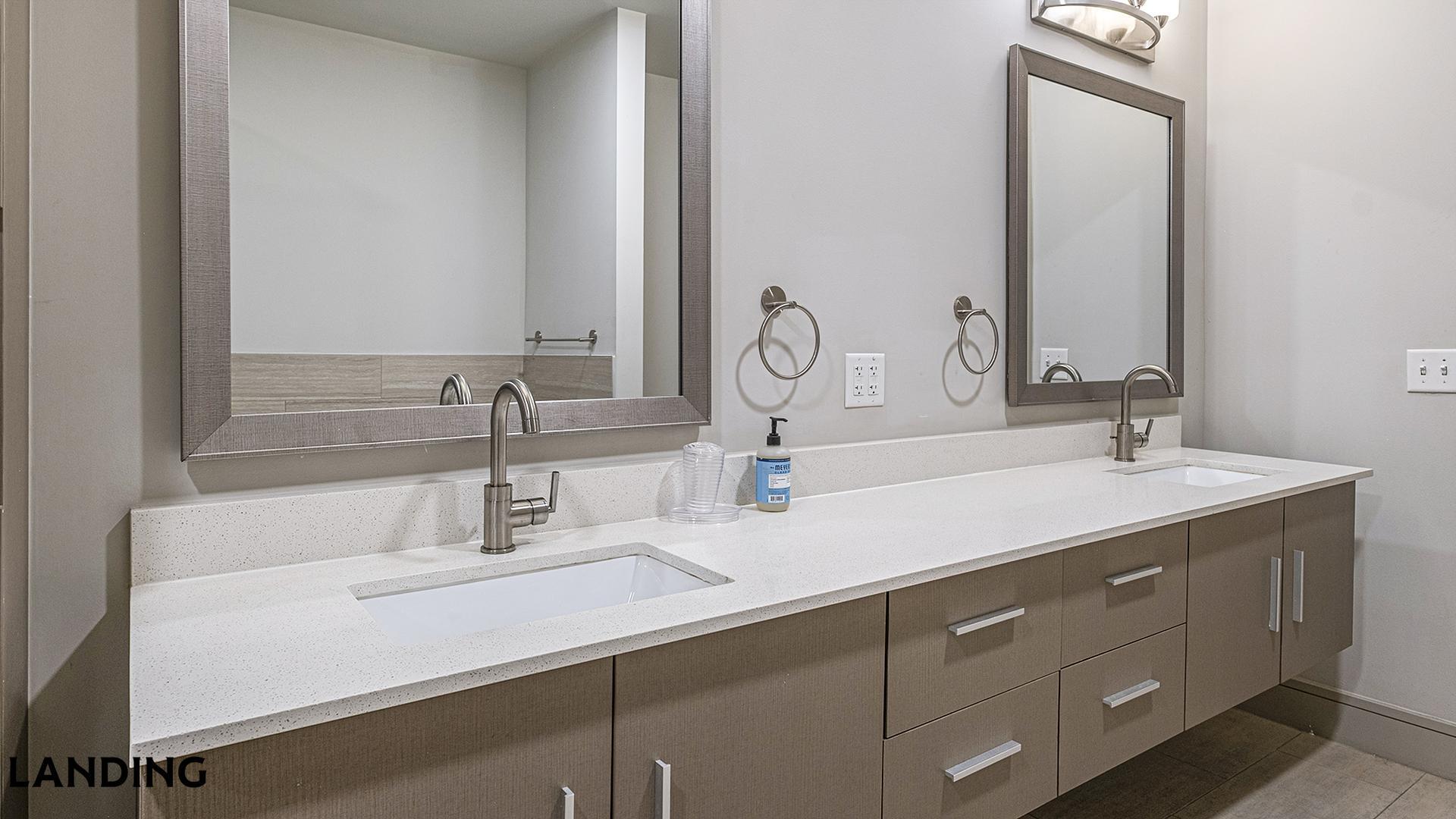 Building Photo - 1414 Wood Hollow Dr