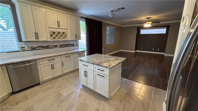 Building Photo - 6848 Baby Jade Ct