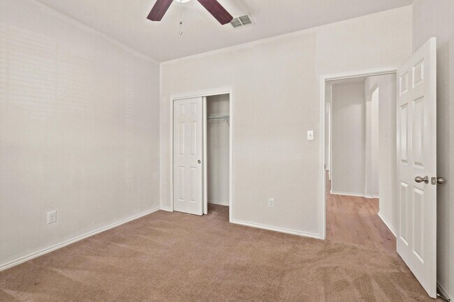 Building Photo - New LVP Flooring & Large Backyard in Schertz