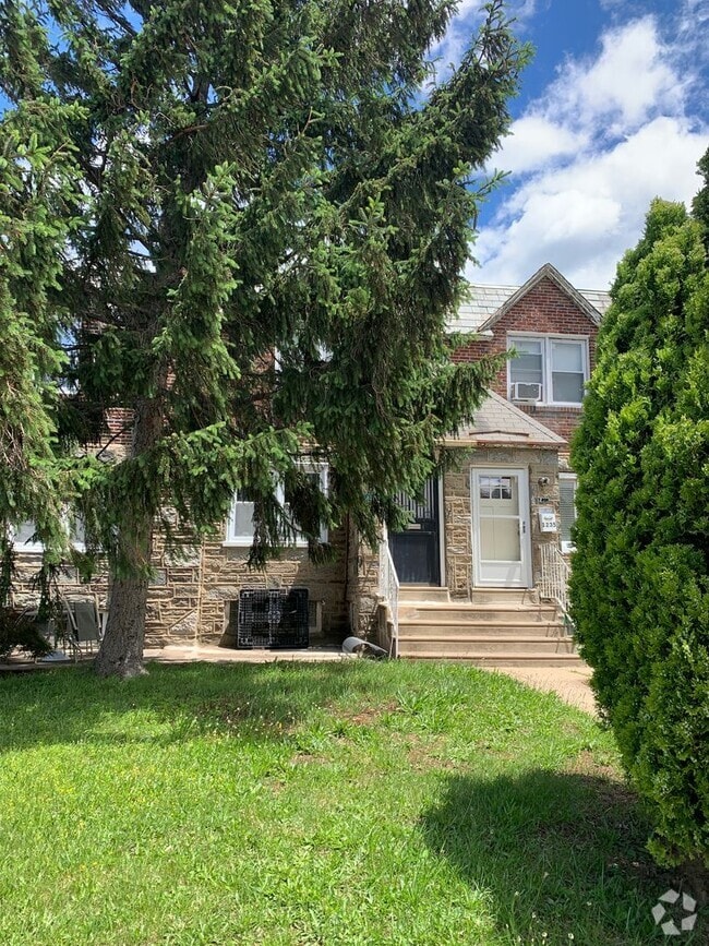Building Photo - Renovated 3 bed 1 bath house for rent