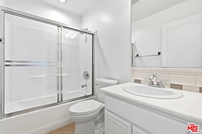 Building Photo - 20140 Pienza Ln