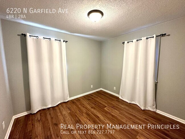 Building Photo - Completely Renovated 4 Bedroom home with b...